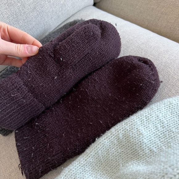 3 Aritzia mitten bundle!! - Picture 2 of 4